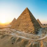 Construcción de la Pirámide de Giza en el antiguo Egipto