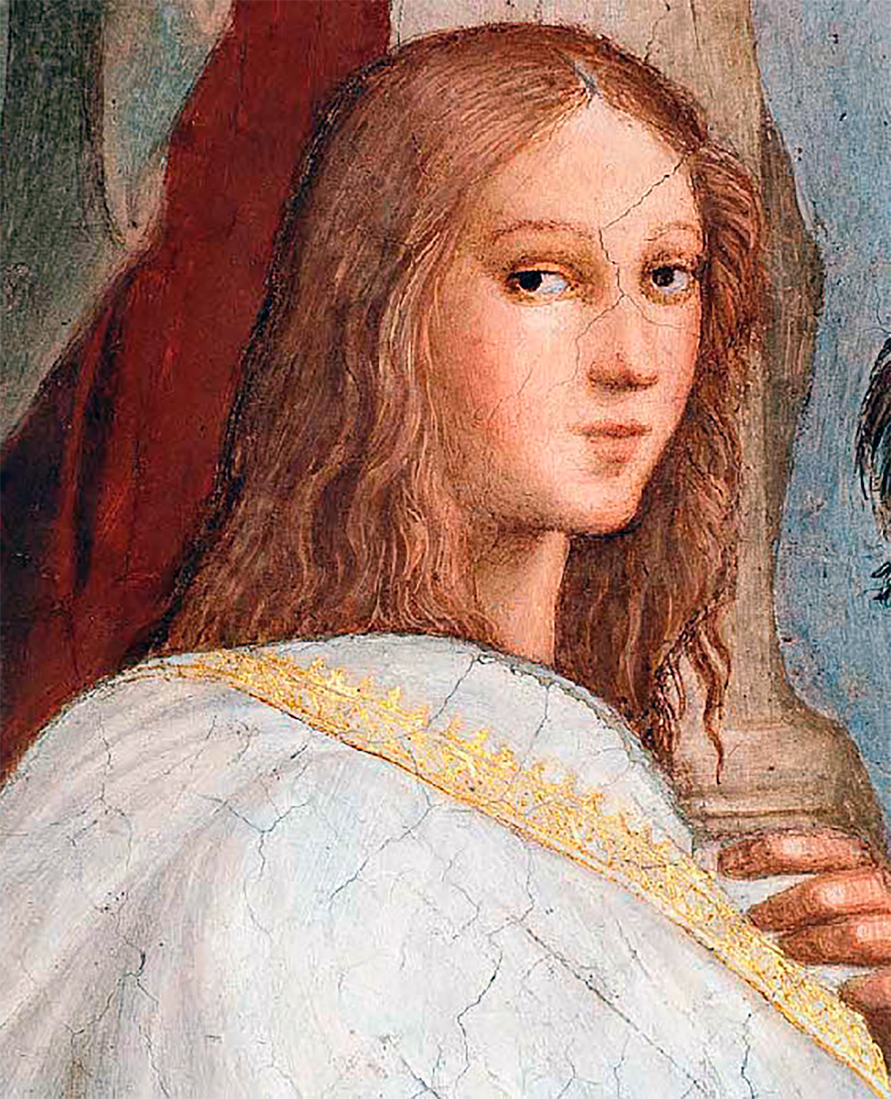 Detalle del fresco «La escuela de Atenas» de Rafael Sanzio que muestra a Hipatia de Alejandría con cabello largo y ondulado, vestida de blanco con una cenefa dorada.